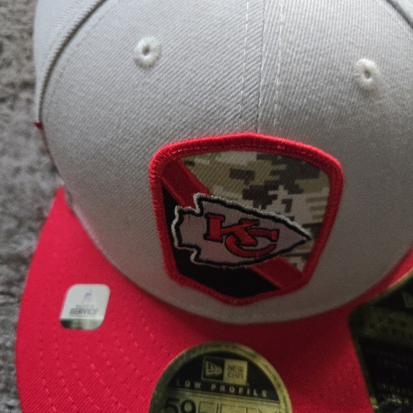 Kansas City Chiefs 59FIFTY Fitted Hat 7 3/8 Salute  To Service Camo 092025 - Picture 9 of 10